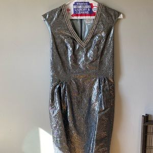 Douglas Hannant insignia size 10